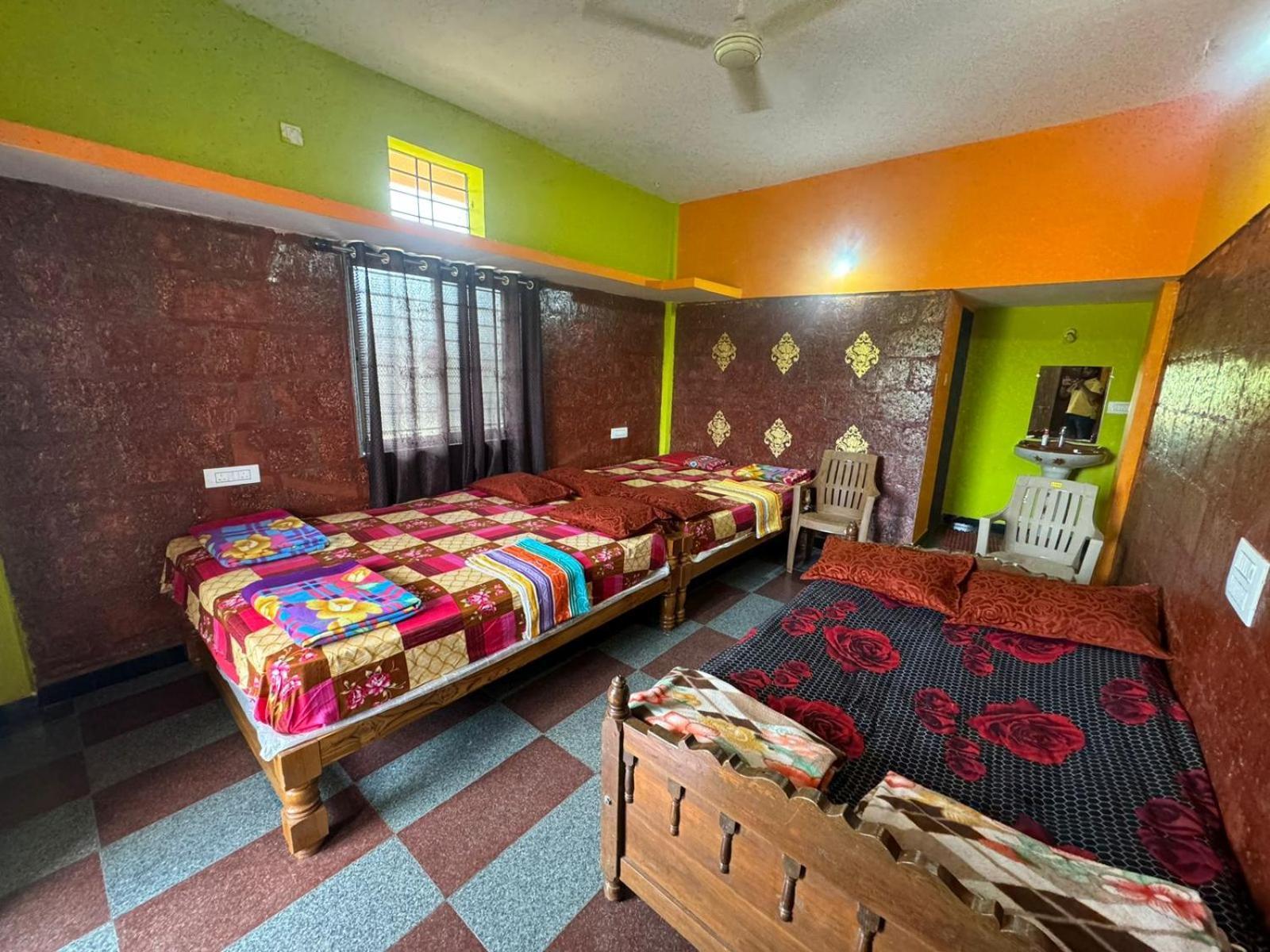 Dandeli Nakadi Home Stay Bagian luar foto