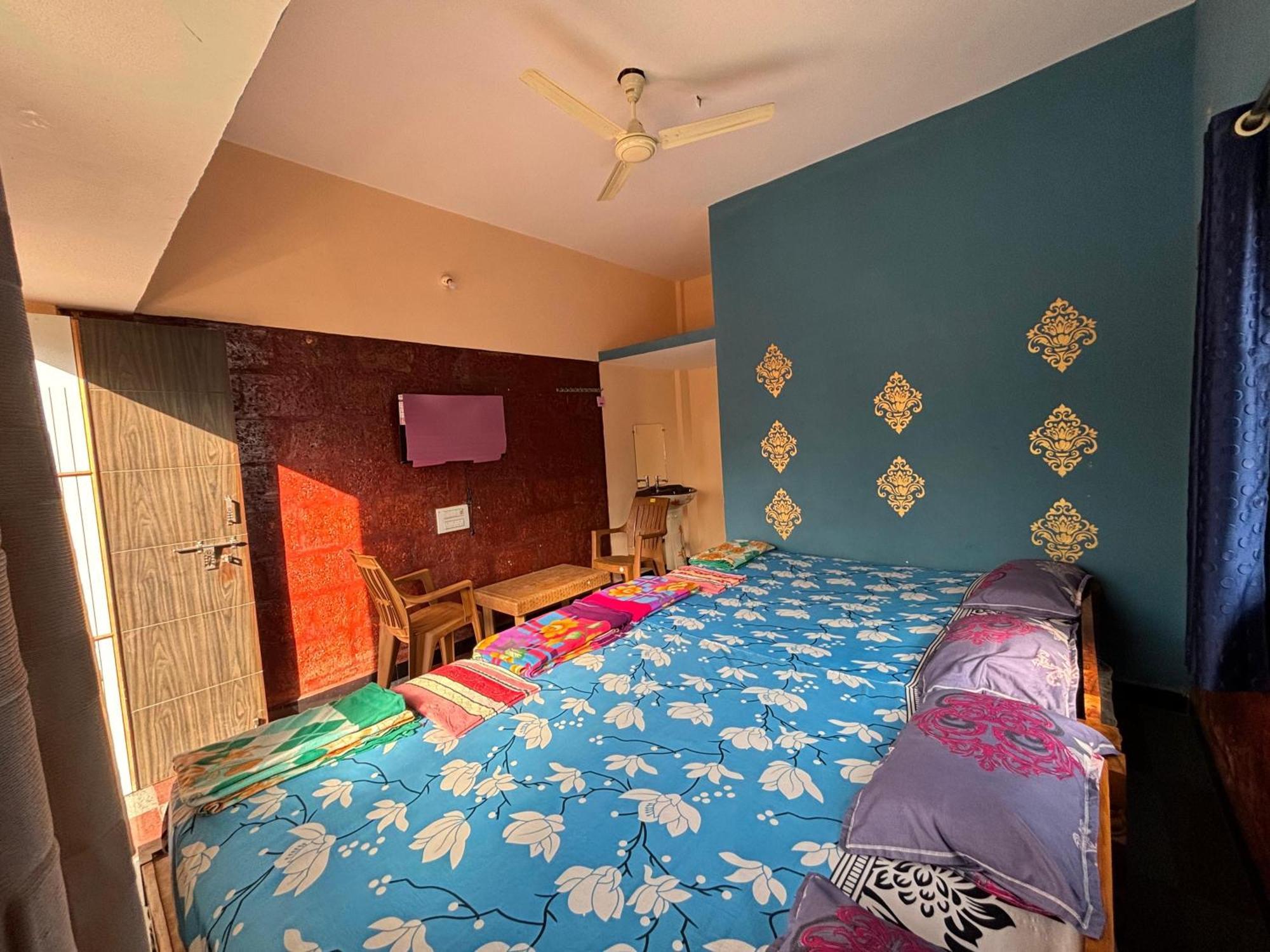 Dandeli Nakadi Home Stay Bagian luar foto