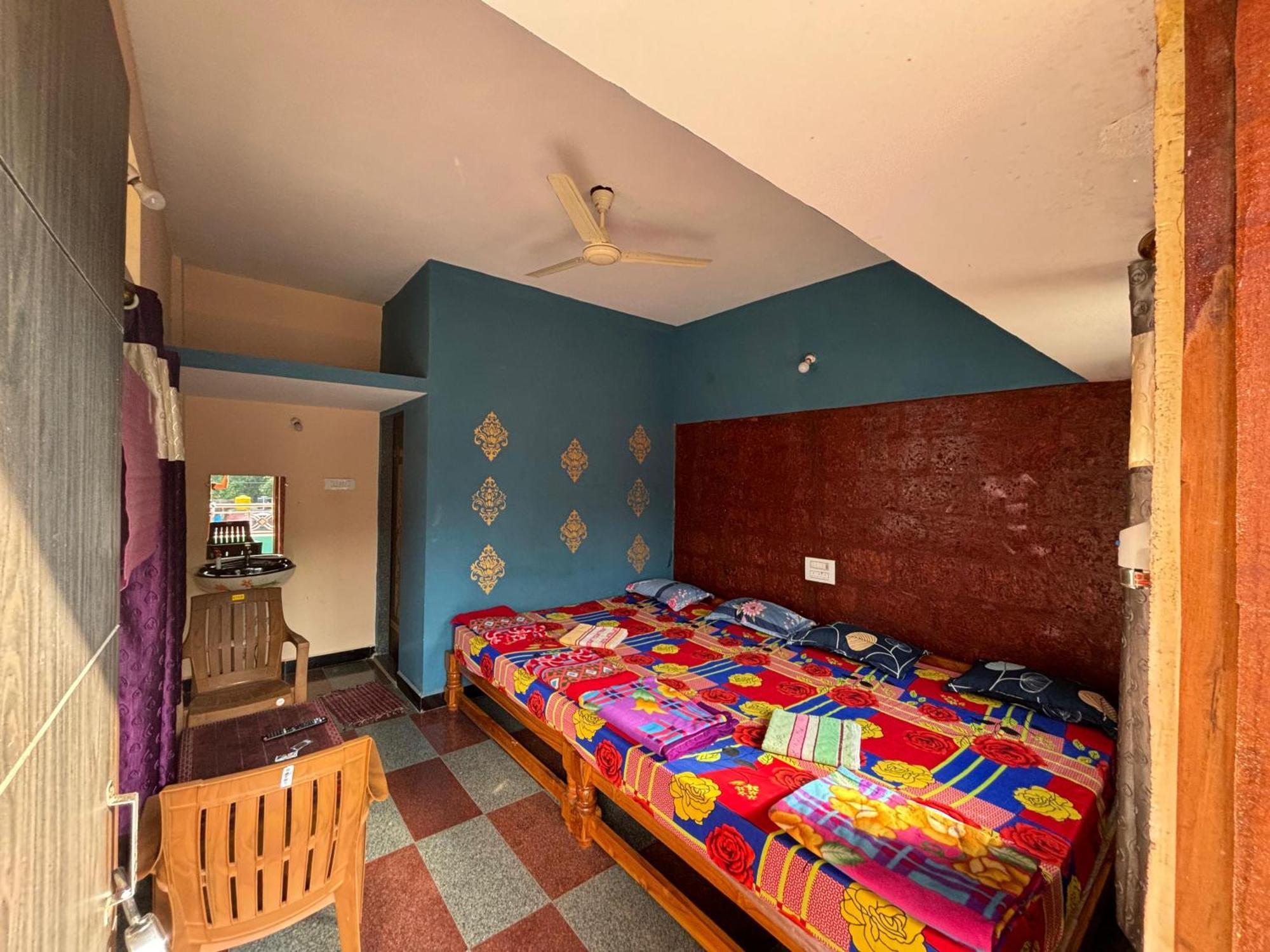 Dandeli Nakadi Home Stay Bagian luar foto