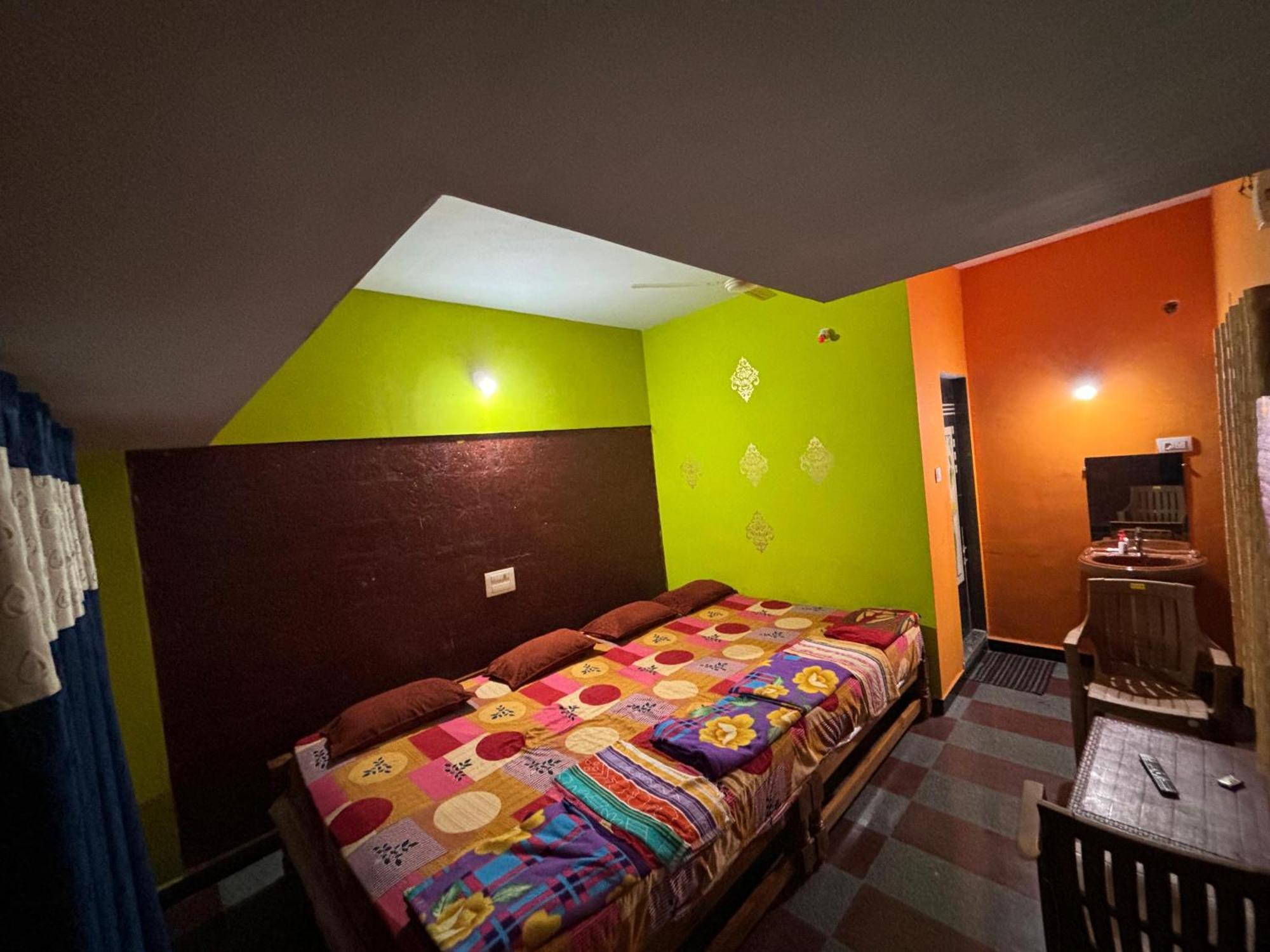 Dandeli Nakadi Home Stay Bagian luar foto